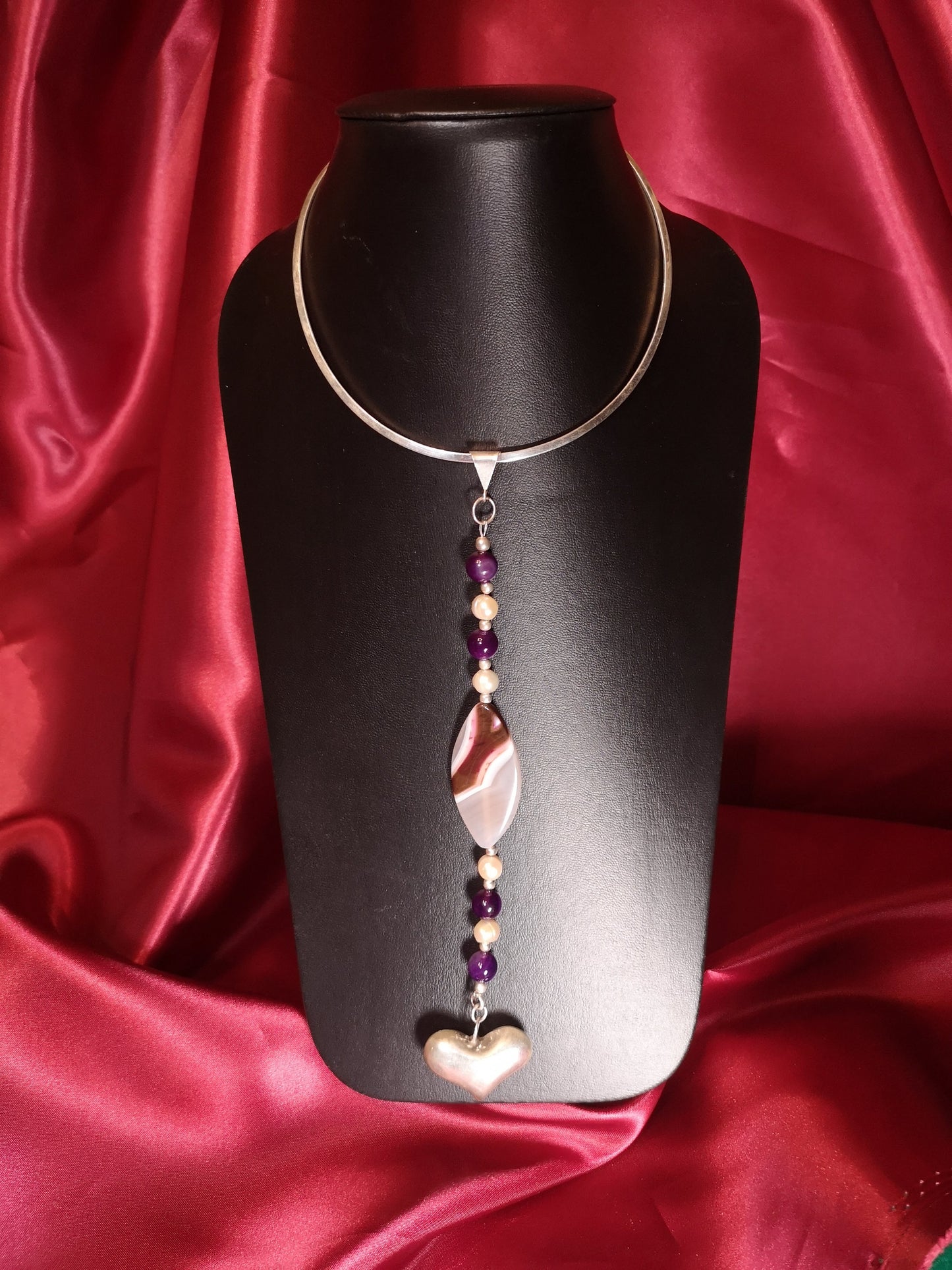 0007 - Ágata morada, cuarzo, perla dulce y corazón de plata - Gargantilla