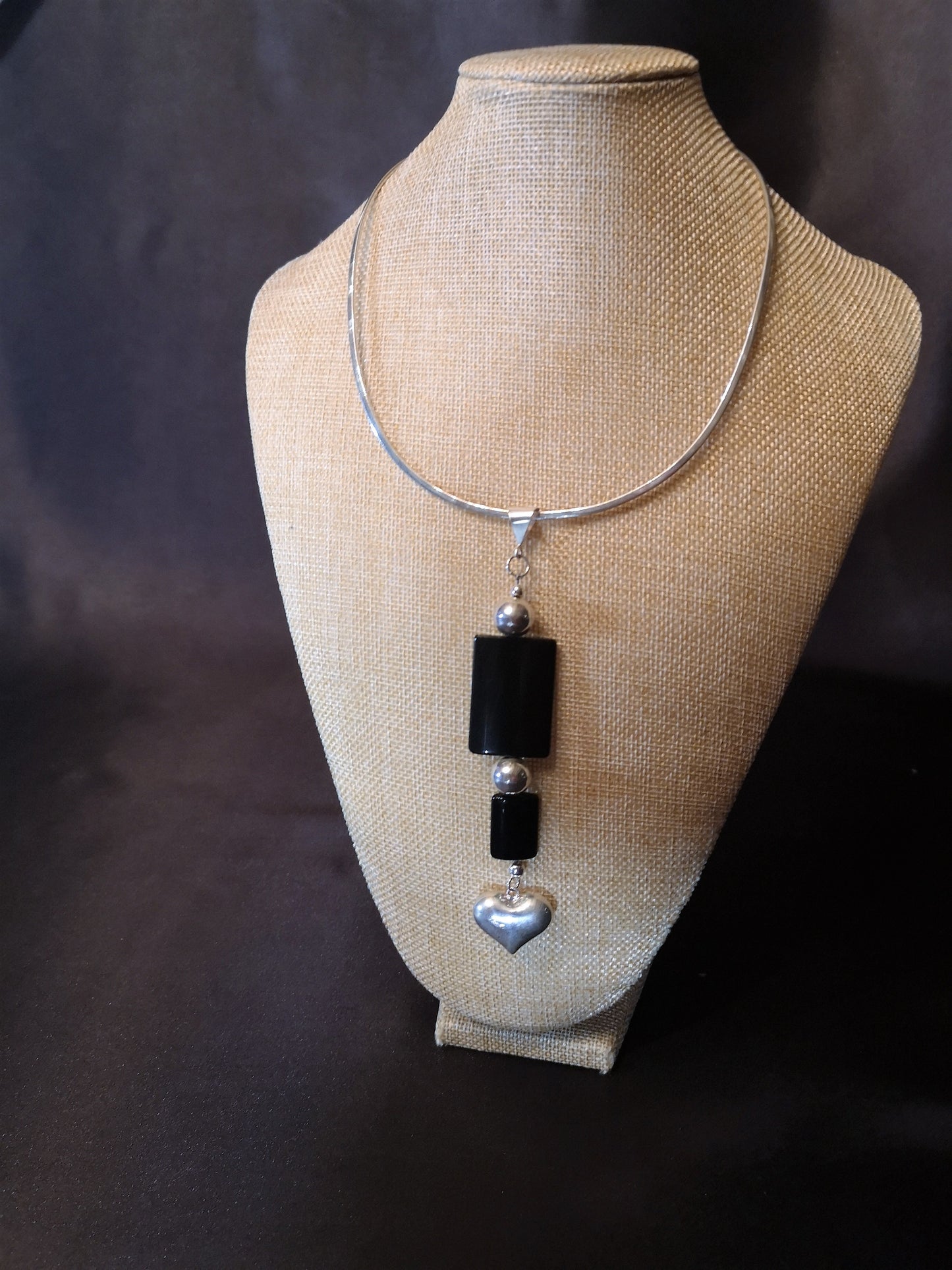 Obsidiana con corazón de plata - Gargantilla